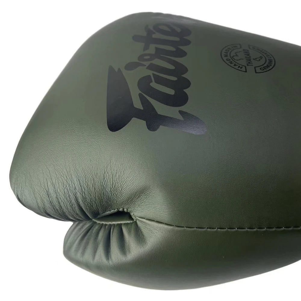 Boxing Gloves – Training & Sparring
